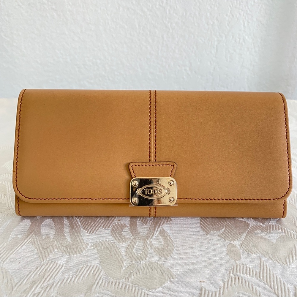 Tod's cognac brown leather wallet